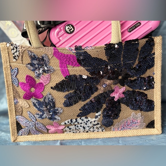 Floral Sequin Gift Set - Picture 5 of 10